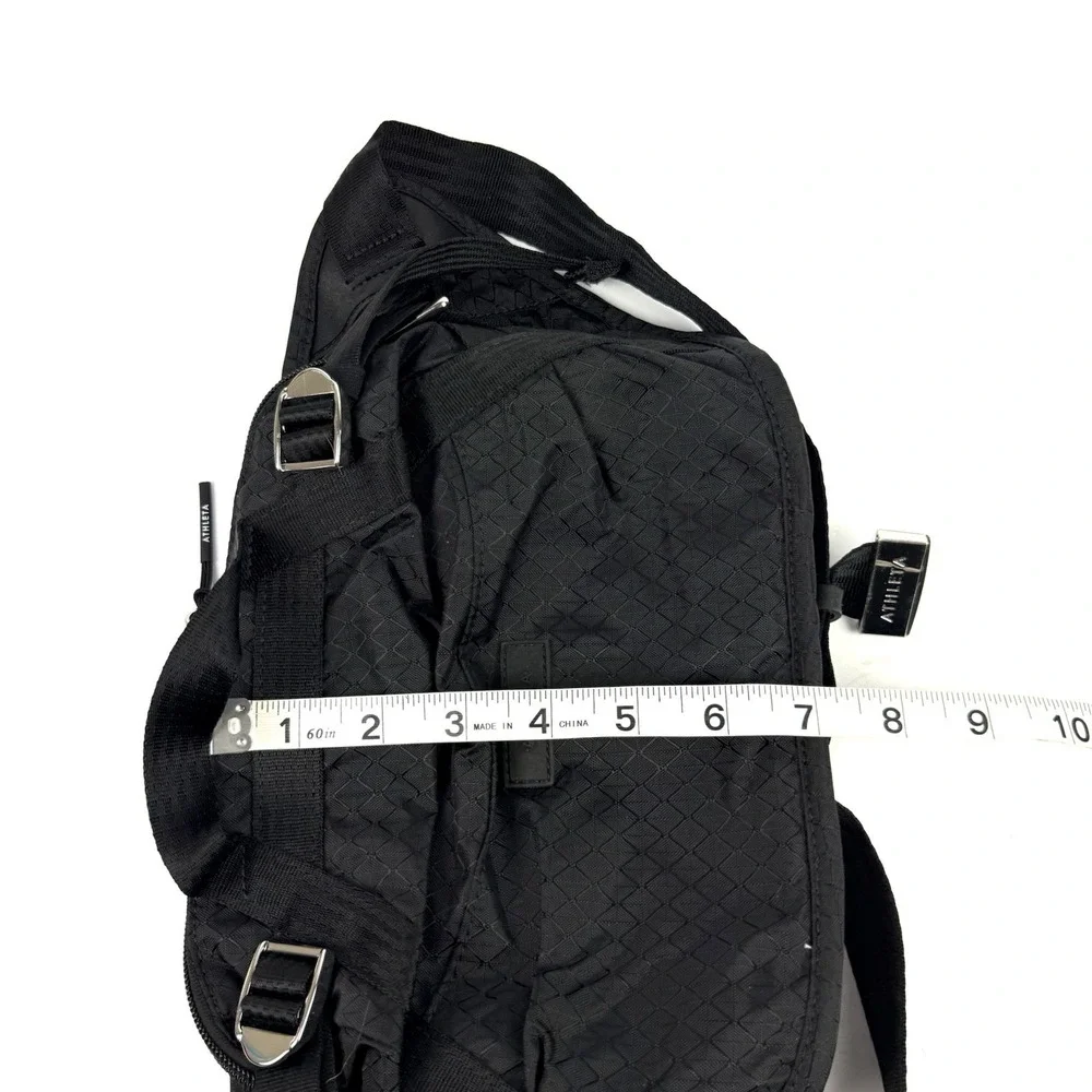 Athleta Excursion Belt Bag Medium Black Nylon Waist Pack Unisex Brand‎ New
